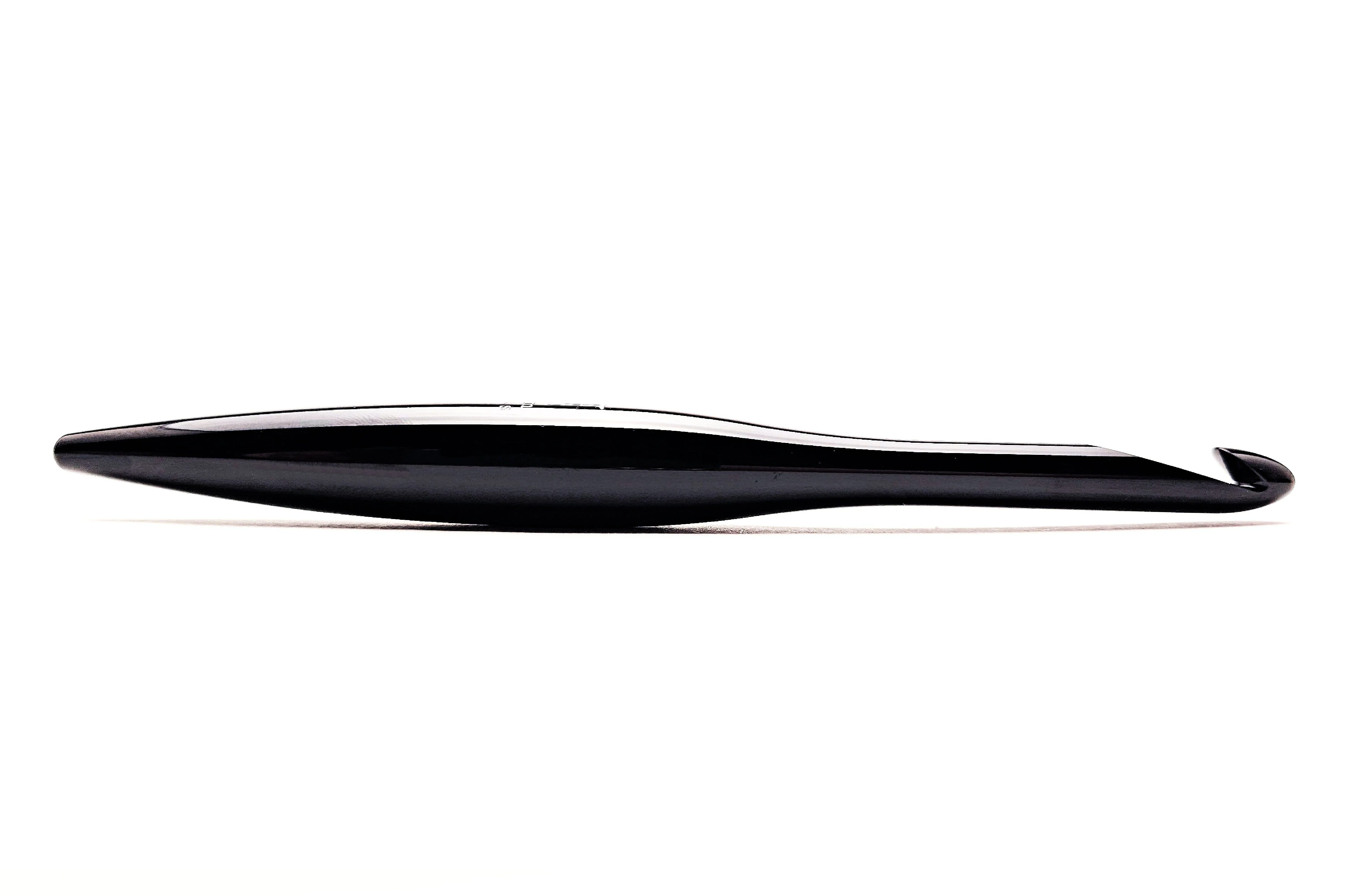 Onyx Streamline Metal Crochet Hooks - Image 3